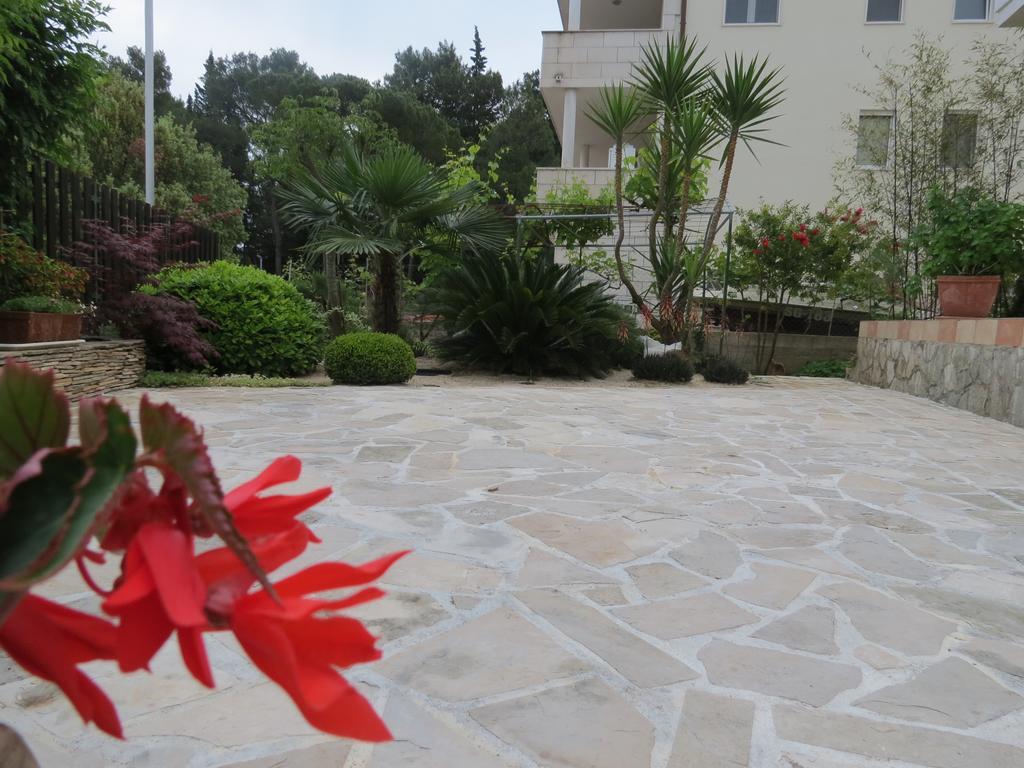 Anchor Stari Grad (Hvar)
